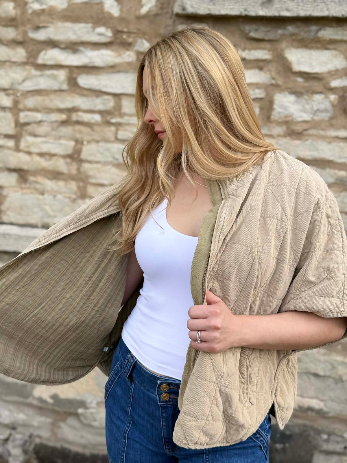 Cord Half Zipped Quilted Vest Tan